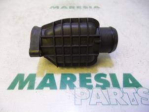 Used Intake manifold Citroen C4 Cactus (0B/0P) 1.6 Blue Hdi 100 Price € 25,00 Margin scheme offered by Maresia Parts