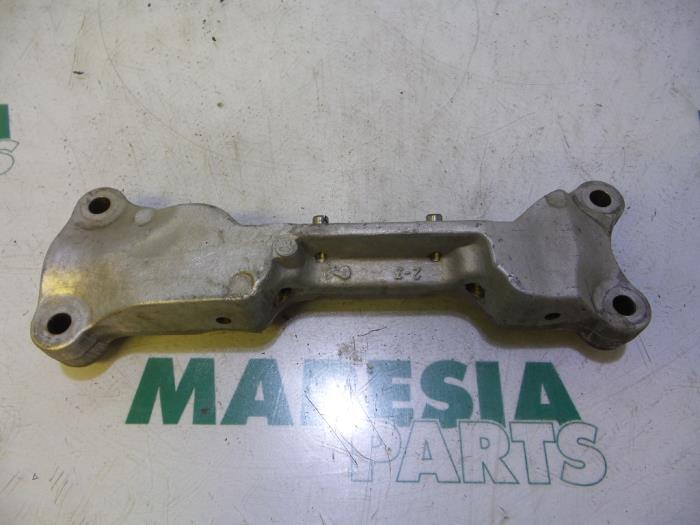 Used Engine mount Peugeot 207 SW (WE/WU) 1.4 16V Vti Price € 25,00 Margin scheme offered by Maresia Parts