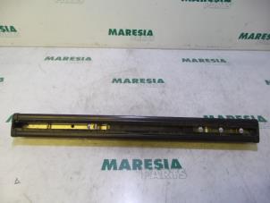 Used Seat rails, left Renault Espace (JK) 2.0 Turbo 16V Grand Espace Price € 40,00 Margin scheme offered by Maresia Parts