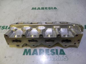 Used Intake manifold Renault Scénic II (JM) 1.6 16V Price € 35,00 Margin scheme offered by Maresia Parts