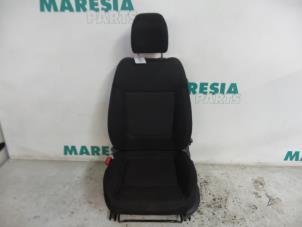 Używane Fotel lewy Peugeot 3008 I (0U/HU) 1.6 VTI 16V Cena € 110,00 Procedura marży oferowane przez Maresia Parts