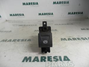 Used Parking brake switch Renault Laguna III (BT) 2.0 dCiF 16V 150 Price € 50,00 Margin scheme offered by Maresia Parts