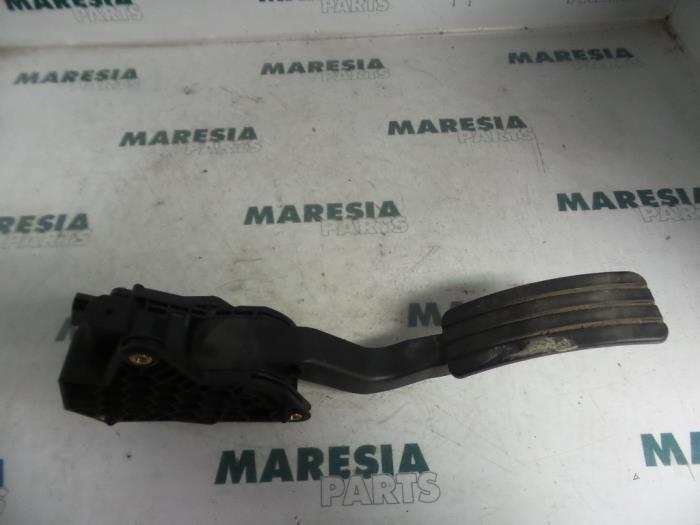 Begagnade Gaspedalsensor Renault Laguna III (BT) 2.0 dCiF 16V 150 Pris € 50,00 Marginaltabell erbjuds av Maresia Parts