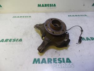 Used Knuckle, front right Renault Laguna III (BT) 2.0 dCiF 16V 150 Price € 105,00 Margin scheme offered by Maresia Parts