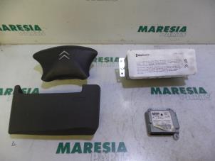 Używane Zestaw + Modul poduszki powietrznej Citroen C5 II Break (RE) 1.6 HDiF 16V Cena € 157,50 Procedura marży oferowane przez Maresia Parts