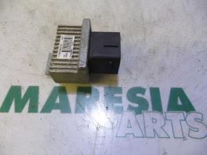 Używane Przekaznik Renault Master IV (MA/MB/MC/MD/MH/MF/MG/MH) 2.3 dCi 16V Cena € 30,25 Z VAT oferowane przez Maresia Parts