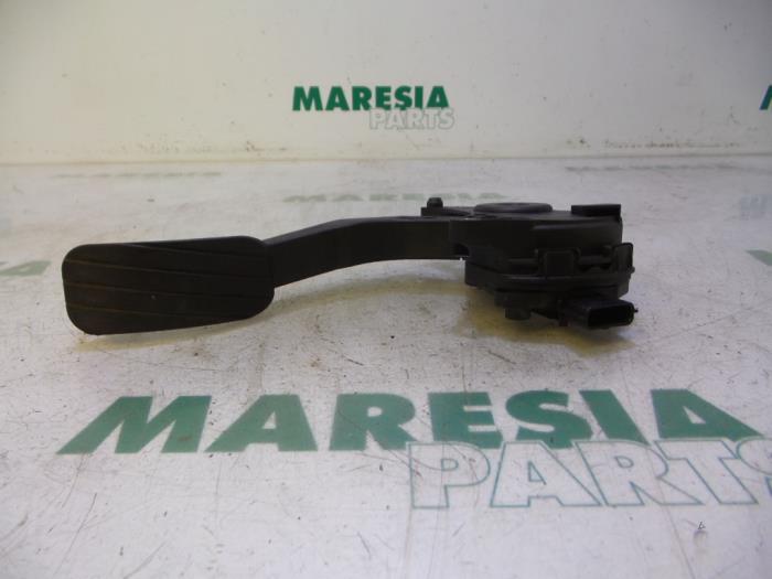 Begagnade Gaspedalsensor Renault Master III (MA/MB/MC/MD/MH/MF/MG/MH) 2.3 dCi 16V Pris € 60,50 Inklusive moms erbjuds av Maresia Parts