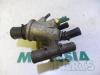 Boîtier thermostat d'un Fiat Doblo Cargo (223), 2001 / 2010 1.9 JTD, Camionnette , Diesel, 1.910cc, 77kW (105pk), FWD, 223A7000; 223B1000, 2003-07 / 2010-12, 223 2007