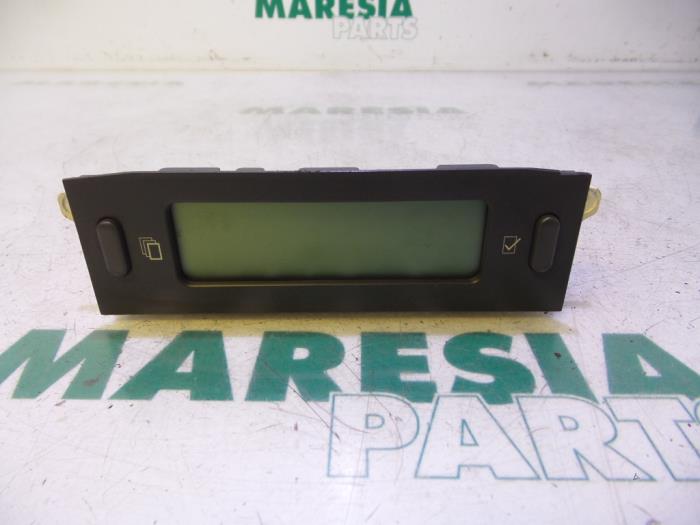 Begagnade Innerdisplay Citroen C5 I Break (DE) 2.2 HDi 16V FAP Pris € 20,00 Marginaltabell erbjuds av Maresia Parts