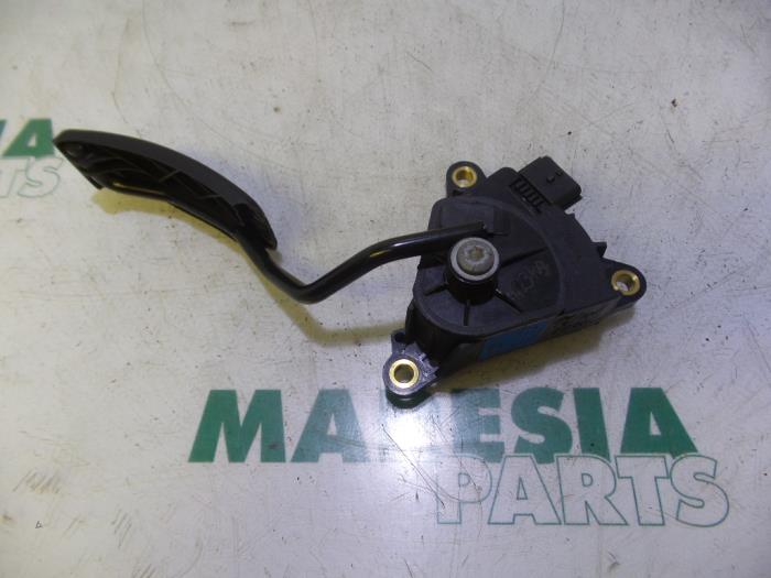 Begagnade Gaspedalsensor Renault Megane II (BM/CM) 1.5 dCi 100 Pris € 35,00 Marginaltabell erbjuds av Maresia Parts