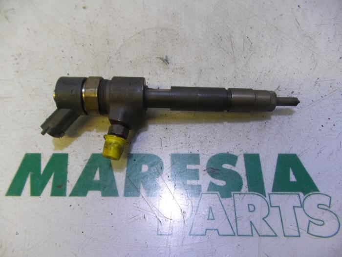 Gebrauchte Einspritzdüse (Diesel) Fiat Doblo Cargo (223) 1.9 JTD Preis € 65,00 Margenregelung angeboten von Maresia Parts