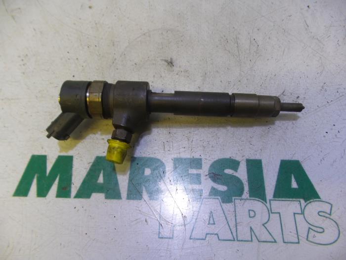 Gebrauchte Einspritzdüse (Diesel) Fiat Doblo Cargo (223) 1.9 JTD Preis € 65,00 Margenregelung angeboten von Maresia Parts
