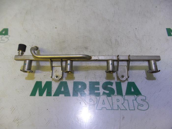 Usagé Système d'injection Fiat Stilo MW (192C) 1.6 16V Prix € 50,00 Règlement à la marge proposé par Maresia Parts