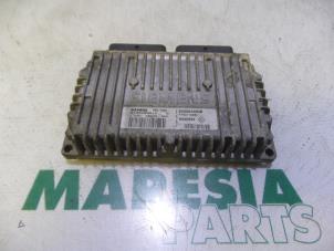 Used Automatic gearbox computer Renault Scénic I (JA) 2.0 16V Price € 75,00 Margin scheme offered by Maresia Parts