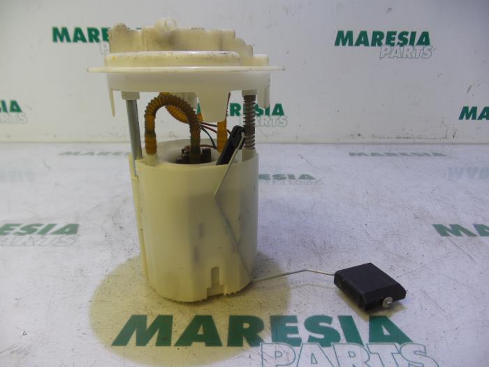 Usagé Pompe à carburant Citroen C4 Grand Picasso (UA) 1.8 16V Prix € 35,00 Règlement à la marge proposé par Maresia Parts