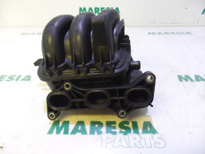 Begagnade Insugsrör Citroen C1 1.0 12V Pris € 29,99 Marginaltabell erbjuds av Maresia Parts