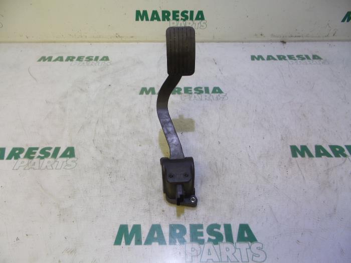 Begagnade Gaspedalsensor Citroen C4 Grand Picasso (UA) 1.8 16V Pris € 30,00 Marginaltabell erbjuds av Maresia Parts