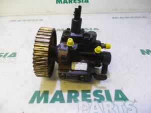 Używane Mechaniczna pompa paliwa Citroen C5 I Break (DE) 2.2 HDi 16V FAP Cena € 105,00 Procedura marży oferowane przez Maresia Parts