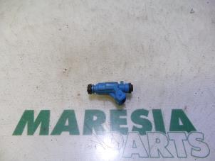 Gebrauchte Injektor (Benzineinspritzung) Fiat Stilo (192A/B) 1.2 16V 3-Drs. Preis € 25,00 Margenregelung angeboten von Maresia Parts