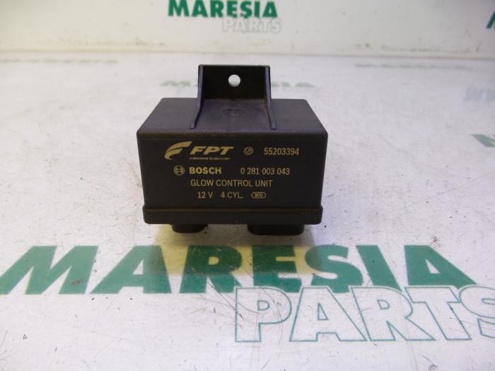 Used Fiat Ducato (250) 2.0 D 115 Multijet Glow plug relay 0281003043