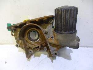 Used Oil pump Renault Twingo (C06) 1.2 16V Price € 65,00 Margin scheme offered by Maresia Parts