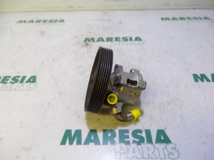Usagé Pompe de direction Citroen Berlingo Cinqspace, Multispace 1.8 Prix € 50,00 Règlement à la marge proposé par Maresia Parts
