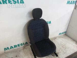Used Seat, left Renault Twingo II (CN) 1.2 Price € 105,00 Margin scheme offered by Maresia Parts