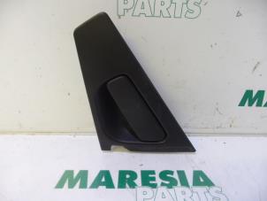 Used Rear door handle 4-door, right Renault Clio IV (5R) 1.5 Energy dCi 90 FAP Price € 25,00 Margin scheme offered by Maresia Parts