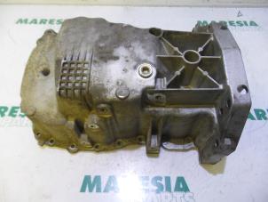 Used Sump Renault Scénic II (JM) 1.5 dCi 85 Price € 40,00 Margin scheme offered by Maresia Parts