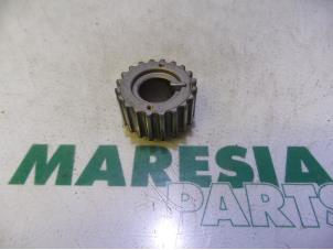 Used Crankshaft pulley Renault Scénic II (JM) 1.5 dCi 85 Price € 30,00 Margin scheme offered by Maresia Parts