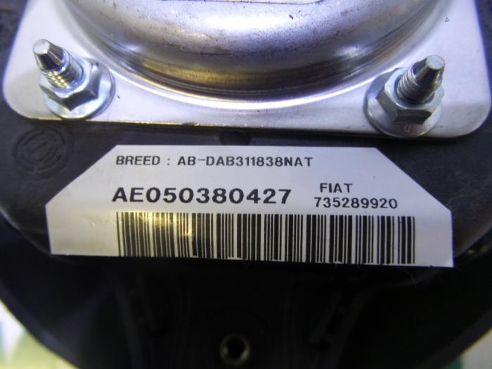 Left airbag (steering wheel) from a Alfa Romeo 147 (937) 1.9 JTDM 16V 2006