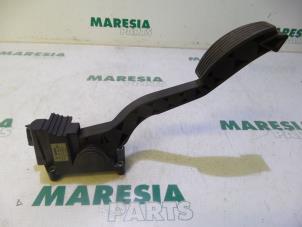 Używane Czujnik polozenia pedalu gazu Alfa Romeo 147 (937) 1.9 JTDM 16V Cena € 40,00 Procedura marży oferowane przez Maresia Parts