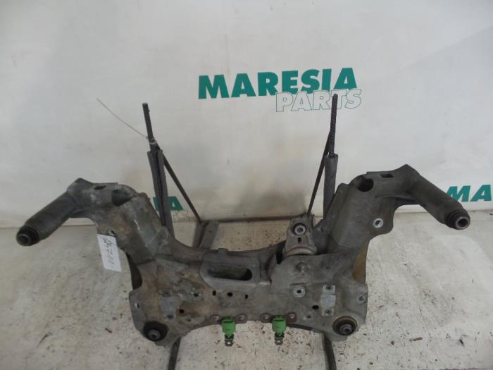 Usagé Faux châssis Renault Megane III Grandtour (KZ) 1.5 dCi 110 Prix € 79,00 Règlement à la marge proposé par Maresia Parts