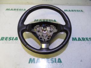 Used Steering wheel Peugeot 407 (6C/J) 2.7 HDi V6 24V Price € 75,00 Margin scheme offered by Maresia Parts