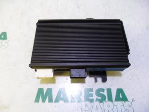 Used Radio amplifier Peugeot 407 (6C/J) 2.7 HDi V6 24V Price € 50,00 Margin scheme offered by Maresia Parts