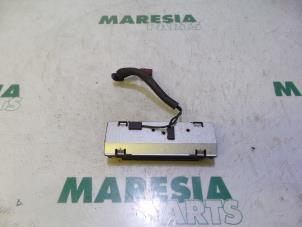 Used Antenna Peugeot 407 (6C/J) 2.7 HDi V6 24V Price € 35,00 Margin scheme offered by Maresia Parts