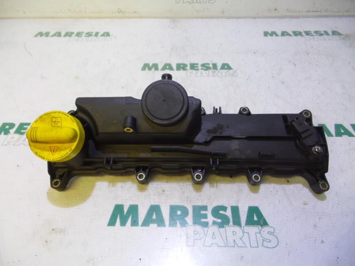 Gebrauchte Ventildeckel Renault Kangoo Express (FW) 1.5 dCi 105 FAP Preis € 50,00 Margenregelung angeboten von Maresia Parts