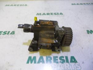Used Mechanical fuel pump Renault Kangoo Express (FW) 1.5 dCi 105 FAP Price € 74,00 Margin scheme offered by Maresia Parts