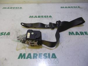 Used Rear seatbelt, right Fiat Doblo (223A/119) 1.4 Price € 50,00 Margin scheme offered by Maresia Parts