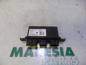 Used Computer lighting module Renault Clio III (BR/CR) 1.2 16V 75 Price € 90,00 Margin scheme offered by Maresia Parts