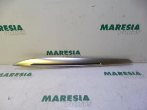 Used Door strip Renault Megane IV (RFBB) 1.2 Energy TCE 130 Price € 35,00 Margin scheme offered by Maresia Parts