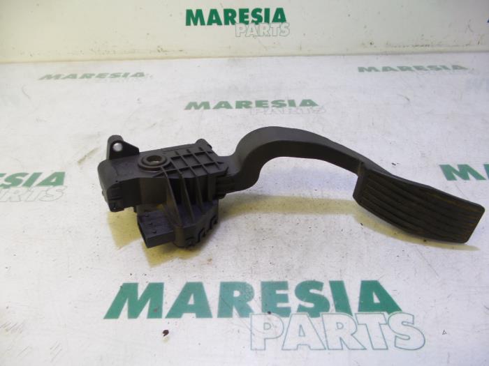 Begagnade Gaspedalsensor Fiat Grande Punto (199) 1.3 JTD Multijet 16V Pris € 15,00 Marginaltabell erbjuds av Maresia Parts