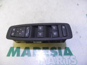 Used Multi-functional window switch Renault Megane IV (RFBB) 1.2 Energy TCE 130 Price € 131,25 Margin scheme offered by Maresia Parts