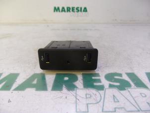 Used Computer, miscellaneous Renault Megane IV (RFBB) 1.2 Energy TCE 130 Price € 157,50 Margin scheme offered by Maresia Parts