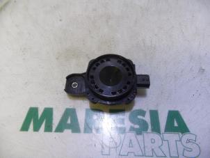 Used Speaker Renault Megane IV (RFBB) 1.2 Energy TCE 130 Price € 25,00 Margin scheme offered by Maresia Parts