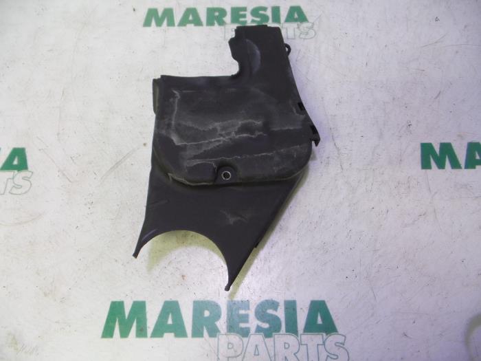 Usagé Couvercle de distribution Fiat Stilo (192A/B) 1.2 16V 3-Drs. Prix € 15,00 Règlement à la marge proposé par Maresia Parts