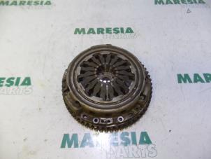 Used Flywheel Renault Twingo II (CN) 1.2 16V GT TCE Price € 75,00 Margin scheme offered by Maresia Parts