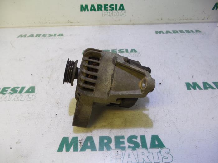 Begagnade Dynamo Fiat Punto II (188) 1.2 60 S Pris € 35,00 Marginaltabell erbjuds av Maresia Parts