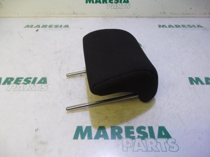Begagnade Nackstöd Peugeot 307 (3A/C/D) 1.6 16V Pris € 25,00 Marginaltabell erbjuds av Maresia Parts