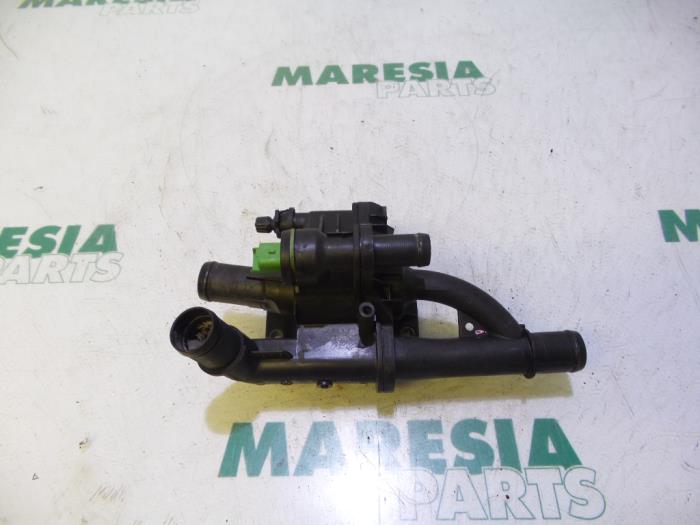 Begagnade Termostathus Peugeot Partner (GC/GF/GG/GJ/GK) 1.6 HDI 75 16V Pris € 40,00 Marginaltabell erbjuds av Maresia Parts